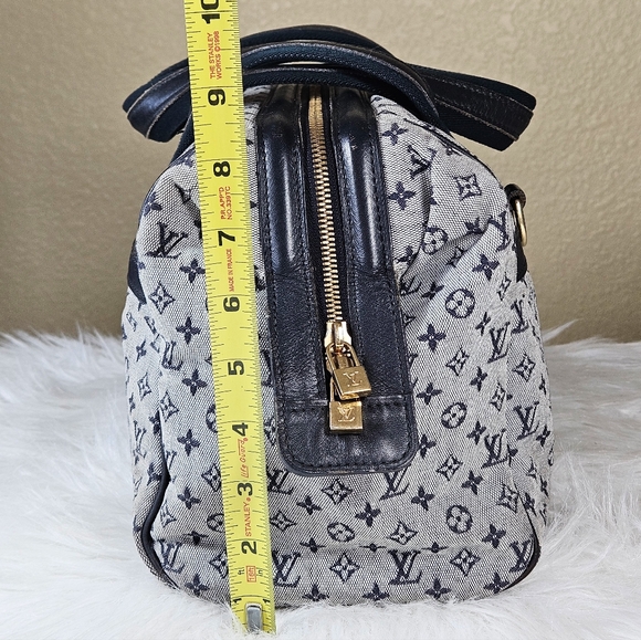 SOLD....Vintage Louis Vuitton Josephine GM Mini Lin VI0049 - Picture 3 of 15